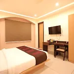 Hotel Citadel Suites - Near Igi Airport