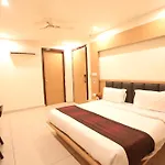 Hotel Citadel Suites - Near Igi Airport