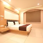 Hotel Citadel Suites - Near Igi Airport