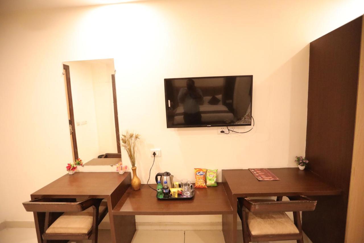 Citadel - Near Igi Airport 3*