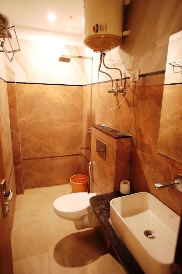 Citadel - Near Igi Airport Hotel 3*